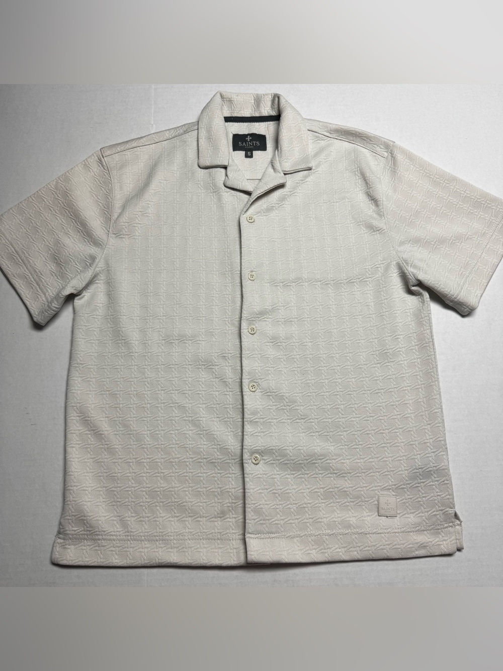 Saints Studio Relaxed Fit Camp Collar Short Sleeve Textured Shirt In Ivory Sz: S